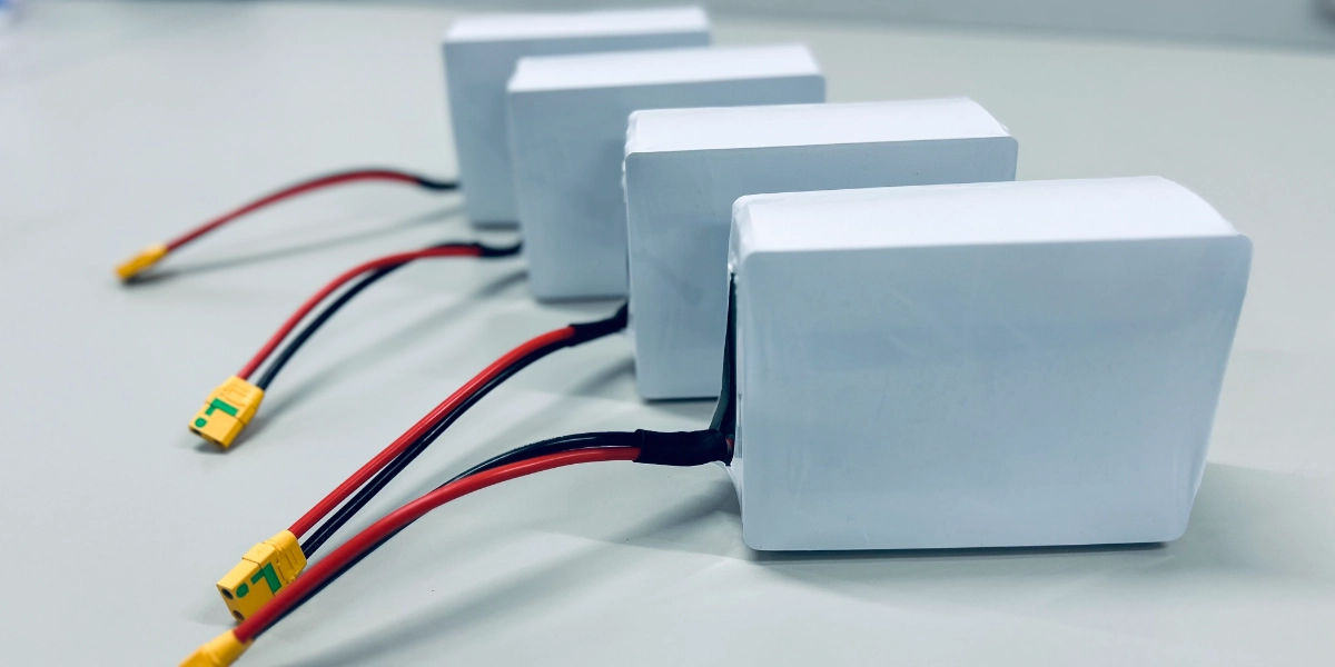 ラミネートパウチ型リチウムイオン電池パック試作品